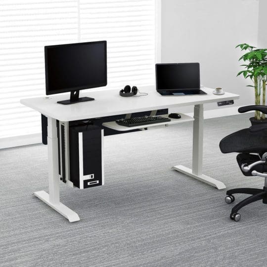 The benefits of height adjustable desks SIT STAND MOVE